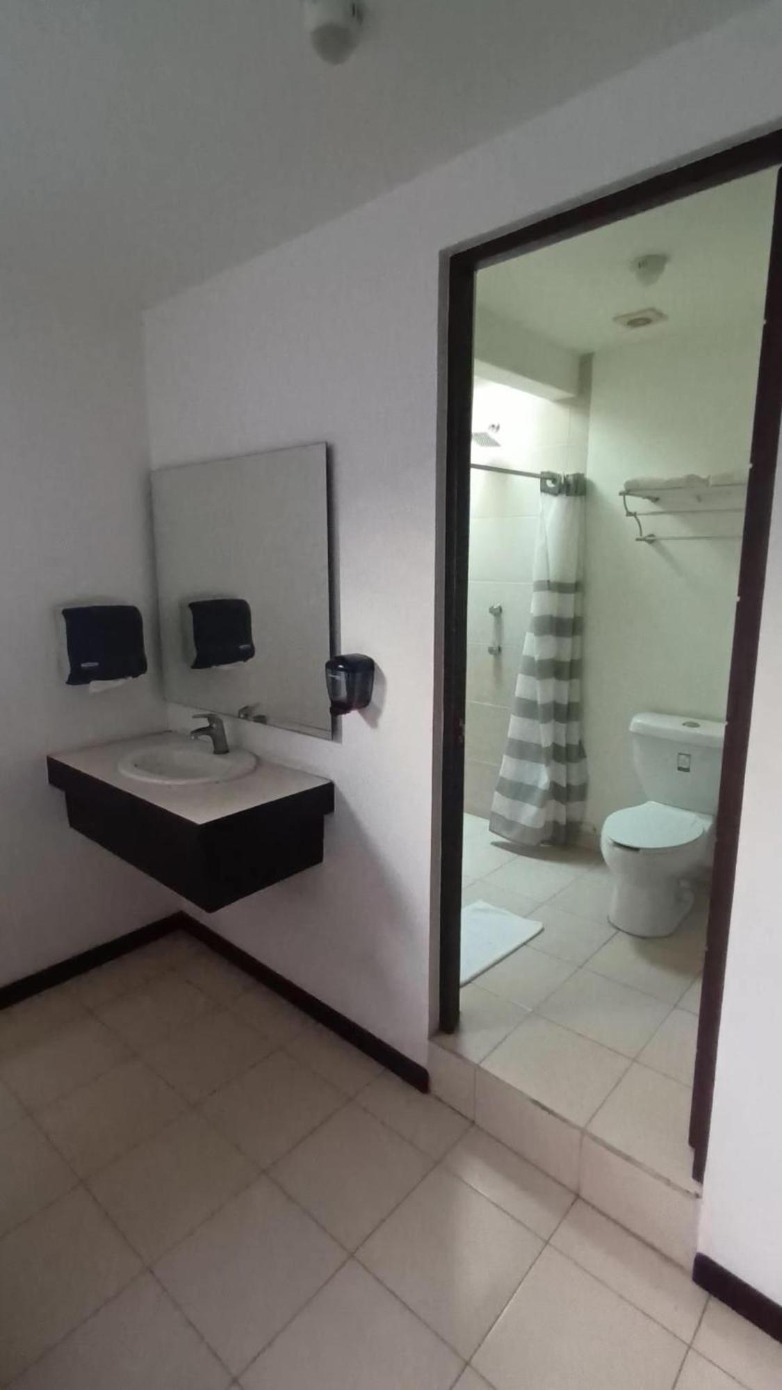 Hotel Ross Morelia Dış mekan fotoğraf