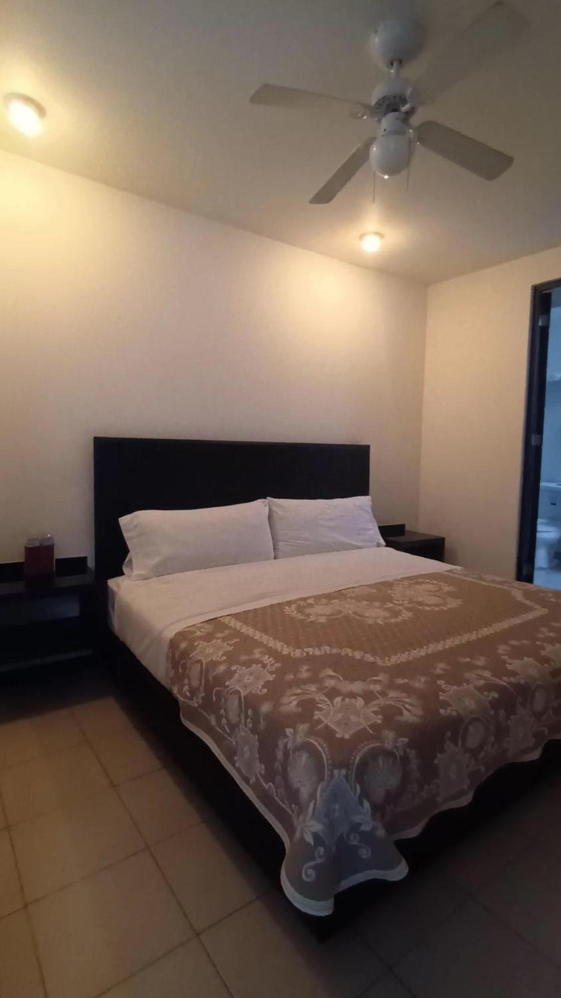 Hotel Ross Morelia Dış mekan fotoğraf